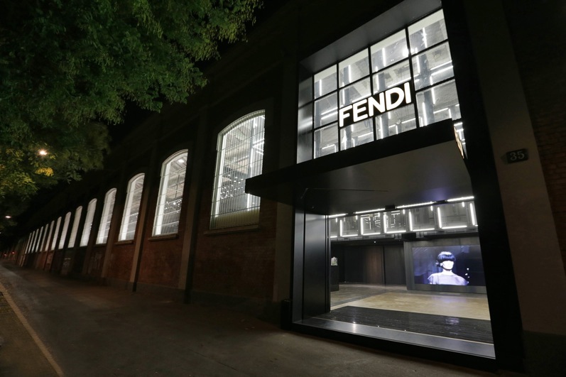 fendi via solari 35